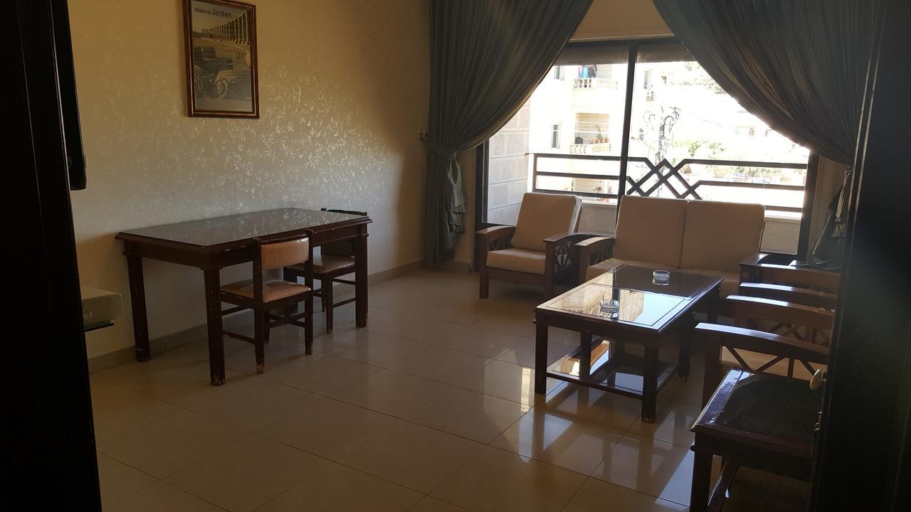 Al Khaleej Hotel Apartments Амман Екстер'єр фото